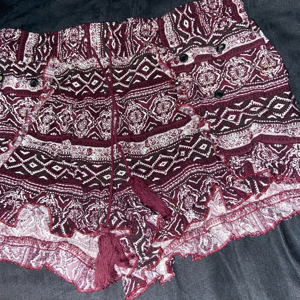 Shorts - Picture 3 of 3